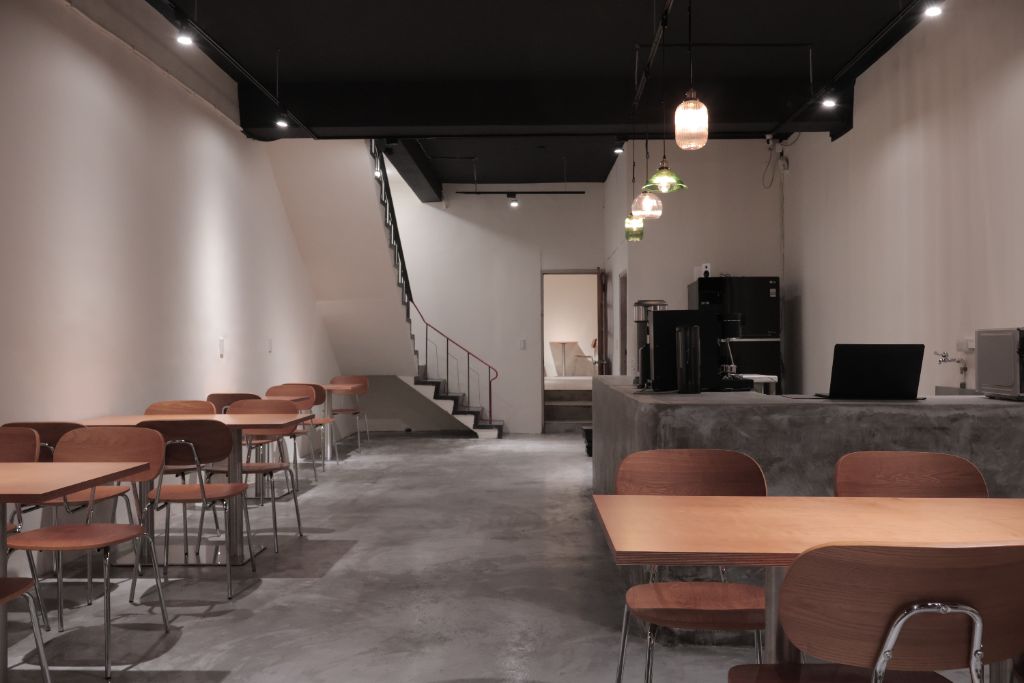 山安實驗所一樓餐廳與咖啡吧台